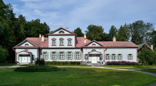 Abramtsevo Western facade of Manor house 1 — Abramtsevo