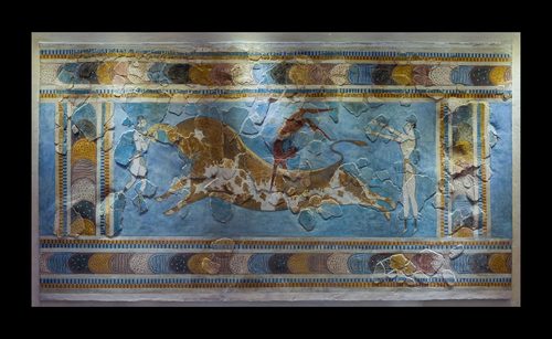 Bull leaping minoan fresco archmus Heraklion — Crete