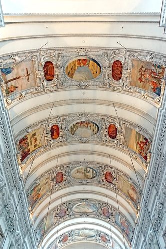 Austria-00274 - Cathedral Ceiling (19119733844) — Salzburg