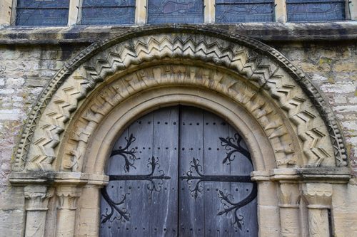 Burford Church (St. John the Baptist) (49178376793) — The Cotswolds